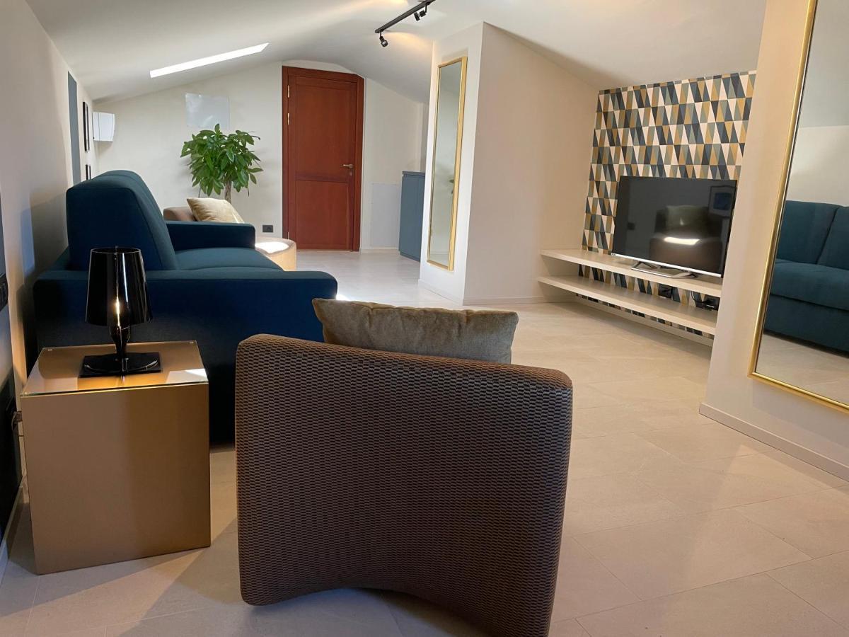 مبيت وإفطار Villa Guardia Casa Ceruti المظهر الخارجي الصورة